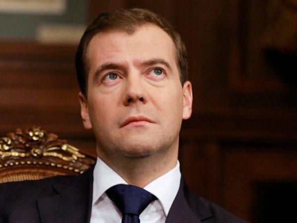 1542815941 Prime Minister Medvedev Arrives In Davos