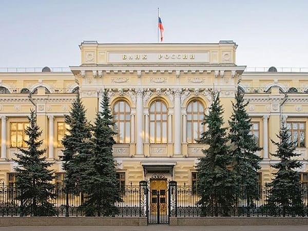 Centrobank Vozobnovil Pechat Kupyur 5 I 10 Rublej