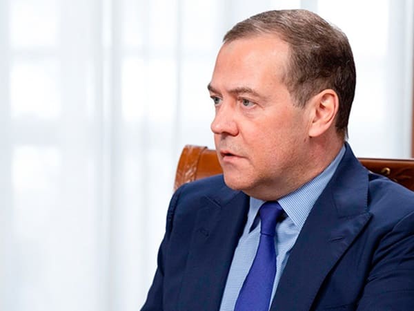 Dmitrij Medvedev Zayavil Chto Poluchenie Grazhdanstva S Nepogashennoj Sudimostyu Yavlyaetsya Nedopustimym