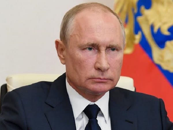 Vladimir Putin Poruchil Prorabotat Obmen Dokumentami V Trudovoj Sfere Cherez Gosuslugi