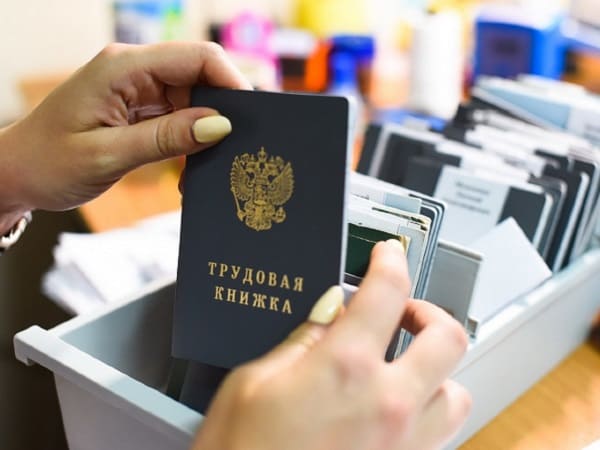 V Gosdumu RF Budet Vnesen Proekt O Prave Rabotat Udalenno Materyam Detej Do Trekh Let