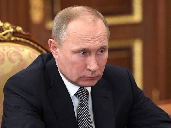 10. Vladimir Putin Podpisal Zakon O Prave Rossiyan Snimat S Ucheta Migrantov